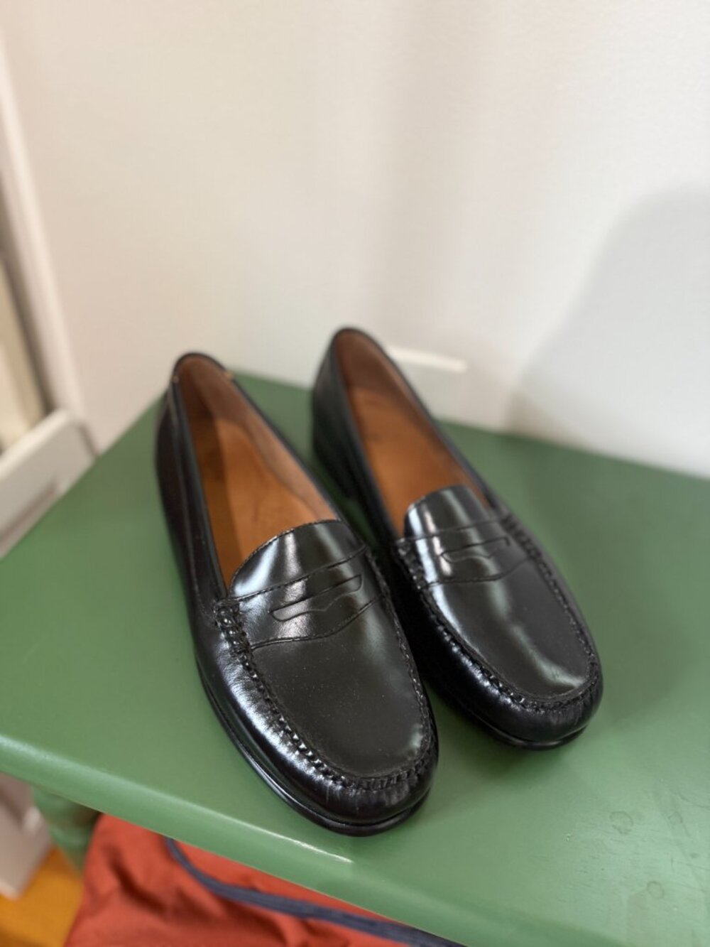 G H Bass WEEJUN II Penny Loafer, Size 10 - Picture 4 of 11